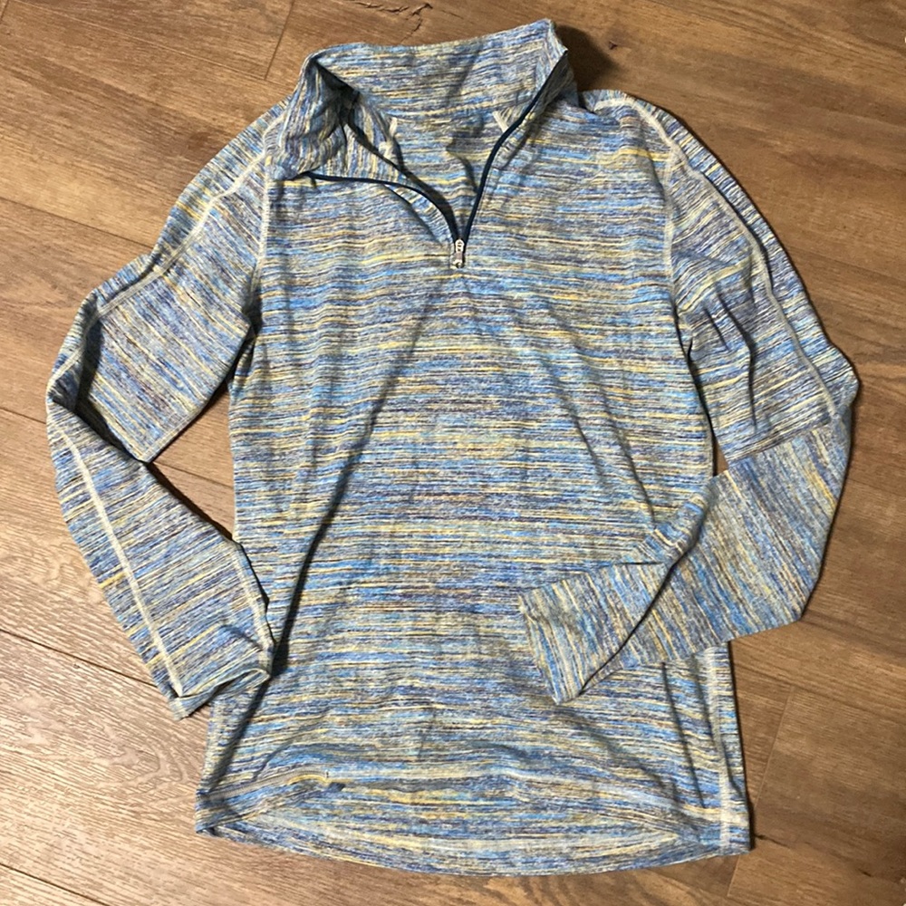 Men’s size large half zip pullover